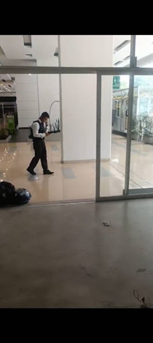 Local en arriendo en Los Naranjos, Medellín, 50 m² · foto 8 de 11