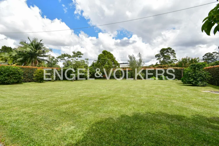 Casa de 4 alcobas en venta en Llano Grande, Rionegro, 305 m² · foto 3 de 13