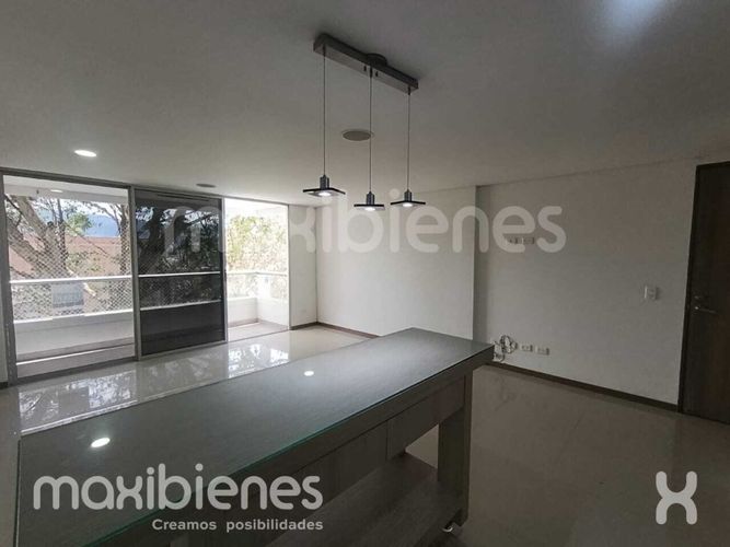 Apartamento de 3 alcobas en arriendo en Las Cometas, Itagüí, 64 m² · foto 2 de 13