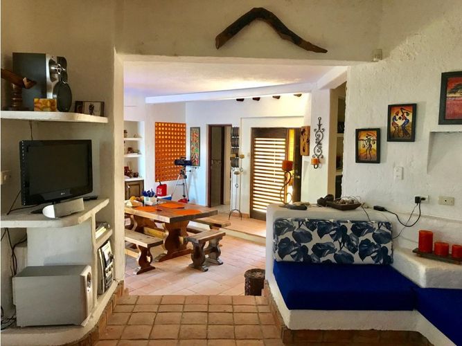 Casa de 3 alcobas en venta en Las Varas, Ricaurte, 231 m² · foto 14 de 24
