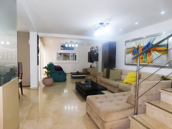 Casa de 3 alcobas en venta en Cr.La Castellana, Barranquilla, 205 m² · foto 3 de 24