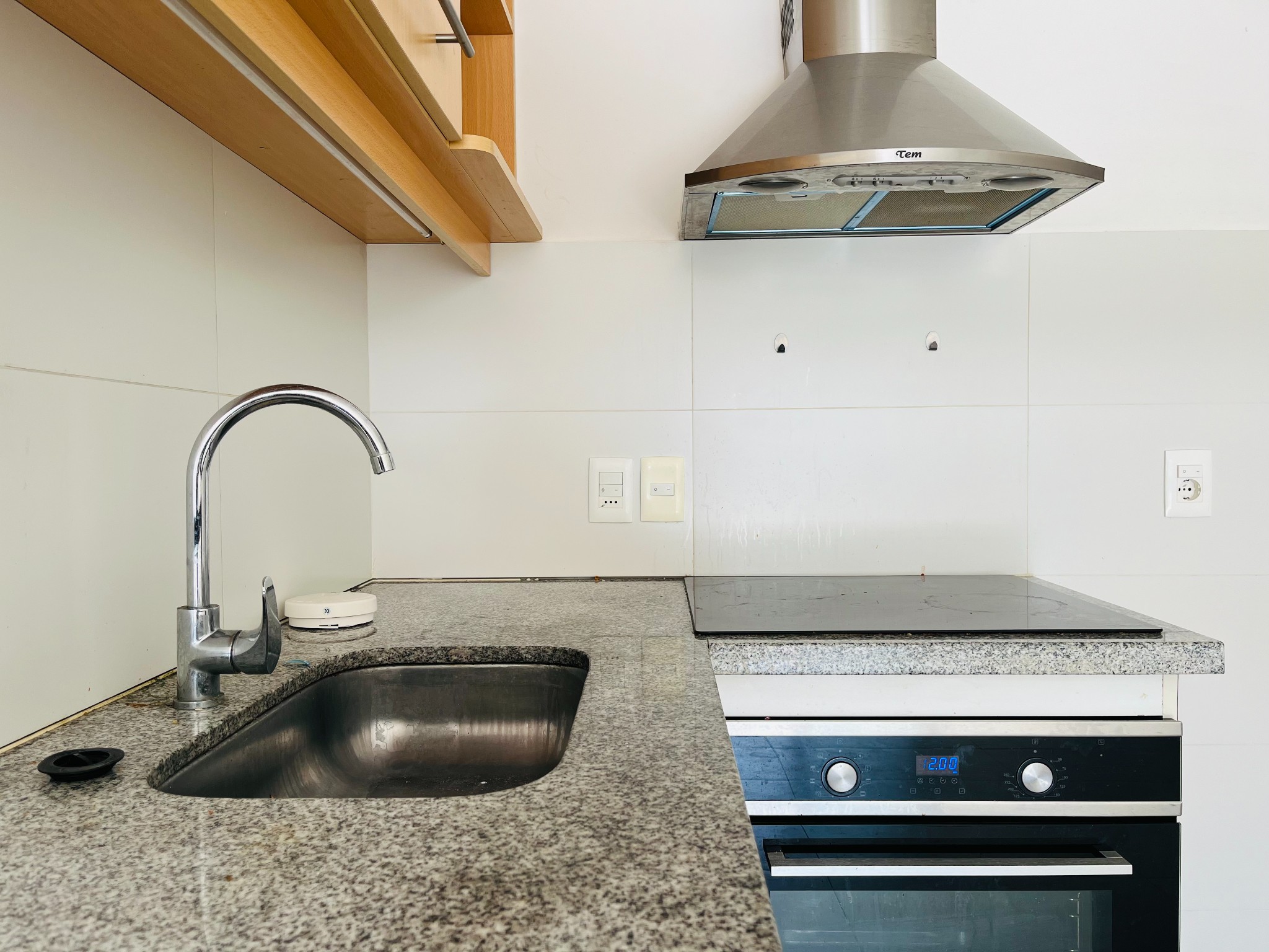 Apartamento En Alquiler, Próximo a Montevideo Shopping,  Monoambiente Semi Equipado. · Foto 6