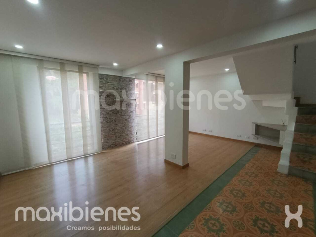 2BR Apartment in Loma del Escobero (68 m²) - 3