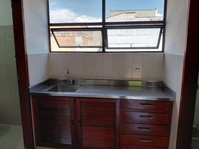 Oficina en arriendo en Estadio, Medellín, 140 m² · foto 10 de 13