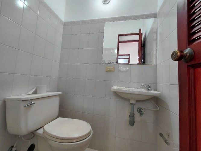 Oficina en arriendo en Estadio, Medellín, 140 m² · foto 11 de 13