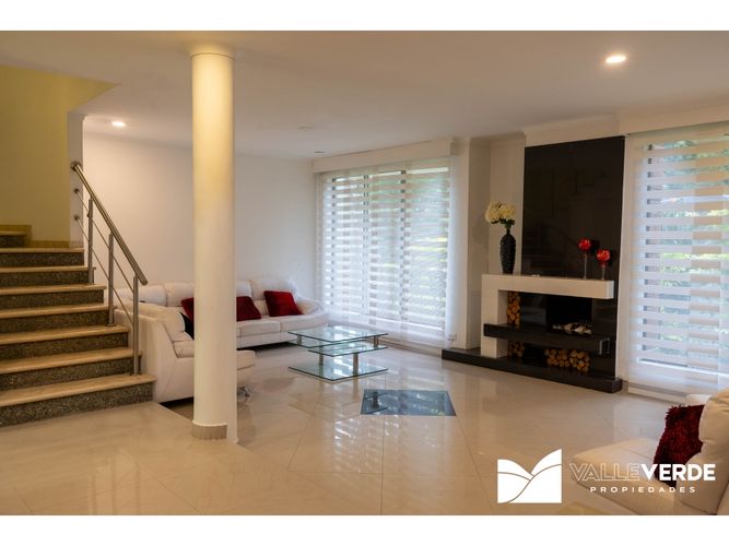 Casa de 4 alcobas en venta en El Poblado, Medellín, 425 m² · foto 2 de 18
