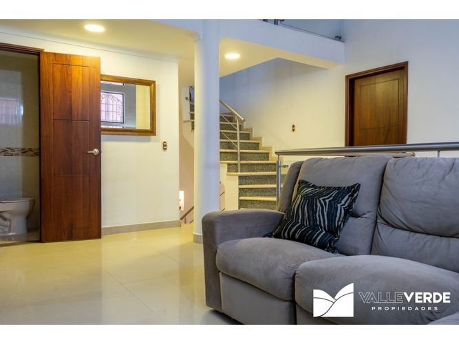 Casa de 4 alcobas en venta en El Poblado, Medellín, 425 m² · foto 13 de 18