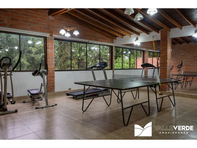 Casa de 4 alcobas en venta en El Poblado, Medellín, 425 m² · foto 14 de 18