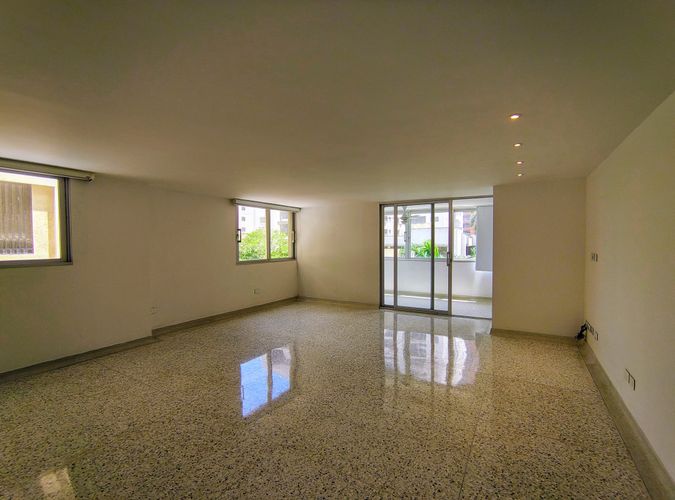 Apartamento de 4 alcobas en venta en Altos Del Prado, Barranquilla, 270 m² · foto 3 de 24