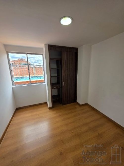 Apartamento de 3 alcobas en venta en Niquia, Bello, 61 m² · foto 7 de 11