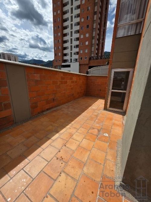 Apartamento de 3 alcobas en venta en Niquia, Bello, 61 m² · foto 10 de 11
