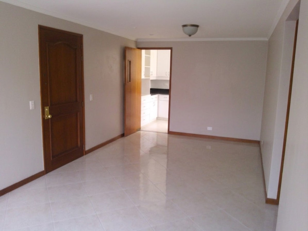 Apartamento en arriendo en Loma Del Esmeraldal, Envigado · foto 2 de 13