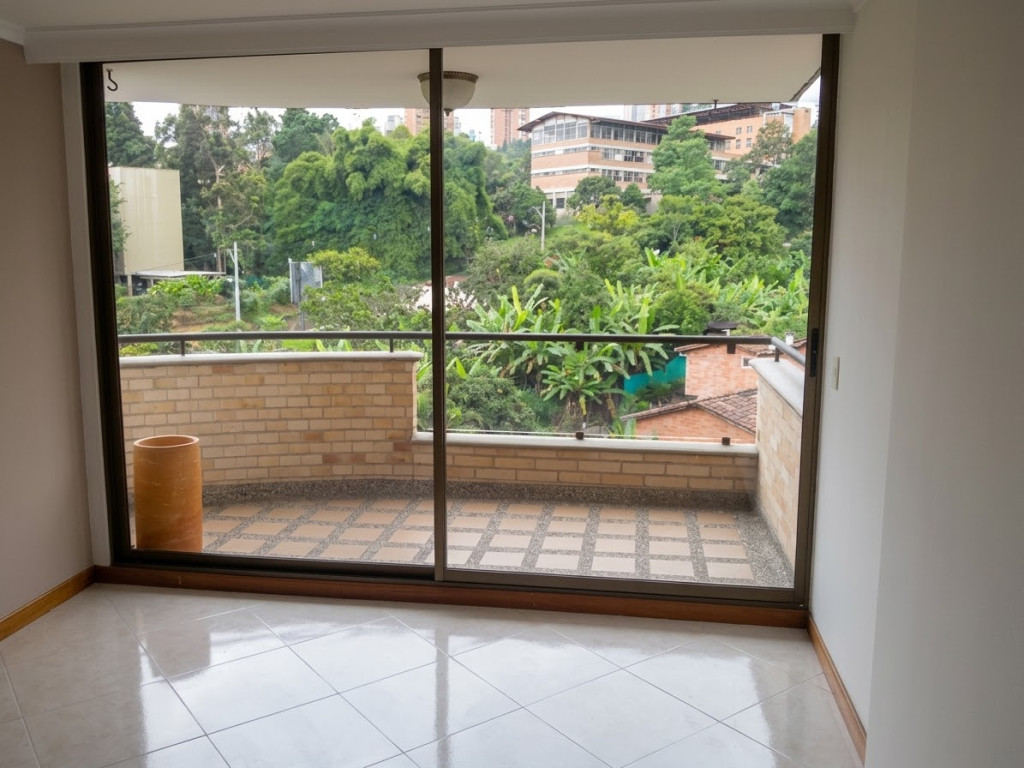 Apartamento en arriendo en Loma Del Esmeraldal, Envigado · foto 8 de 13