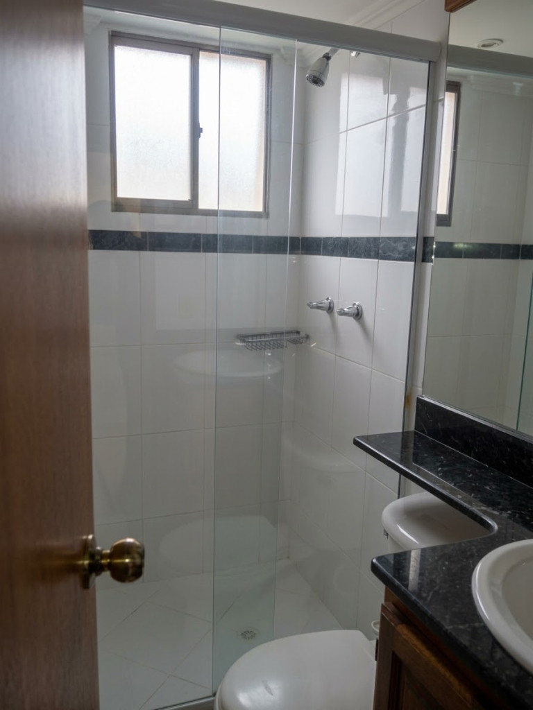Apartamento en arriendo en Loma Del Esmeraldal, Envigado · foto 11 de 13
