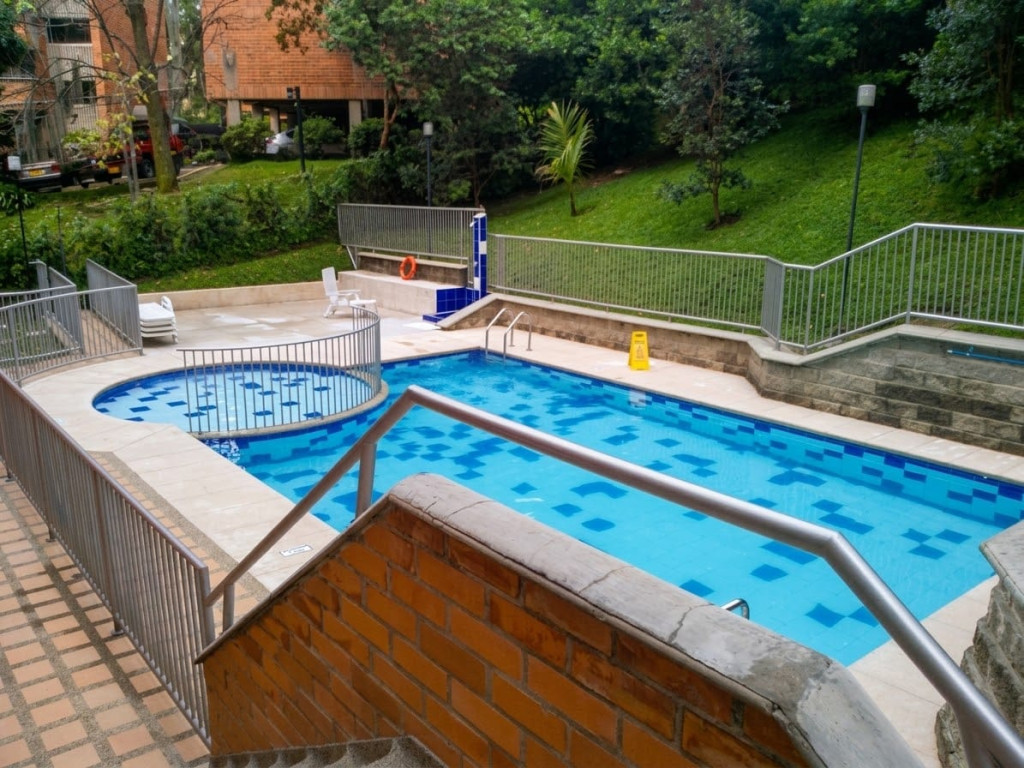 Apartamento en arriendo en Loma Del Esmeraldal, Envigado · foto 13 de 13