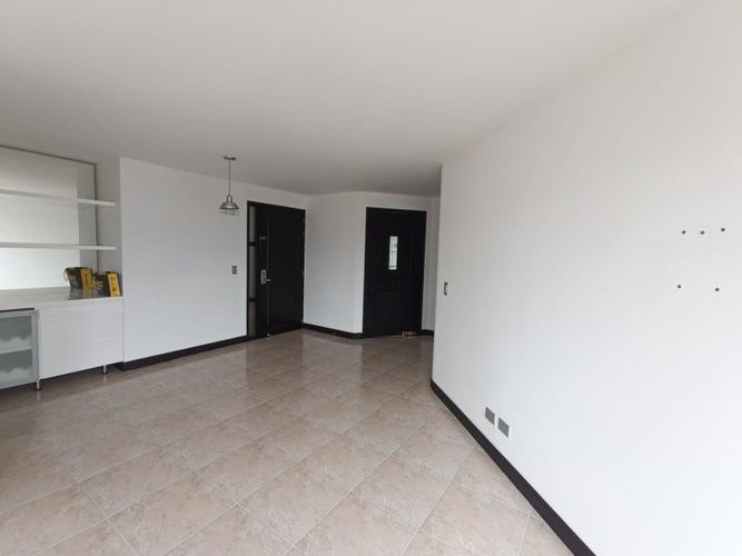 Apartamento de 3 alcobas en arriendo en Castropol, Medellín, 86 m² · foto 3 de 18