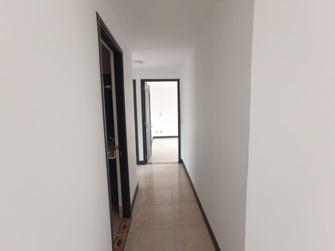 Apartamento de 3 alcobas en arriendo en Castropol, Medellín, 86 m² · foto 9 de 18