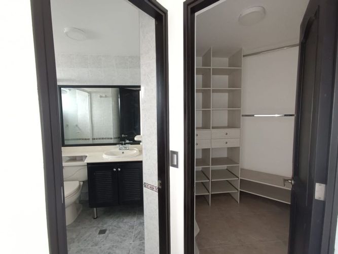 Apartamento de 3 alcobas en arriendo en Castropol, Medellín, 86 m² · foto 12 de 18