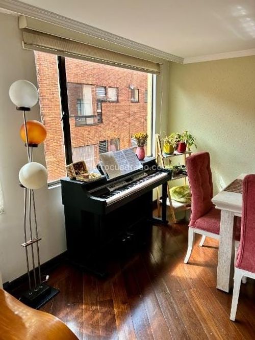 Apartamento de 3 alcobas en venta en Cedritos, Bogotá, 108 m² · foto 2 de 11