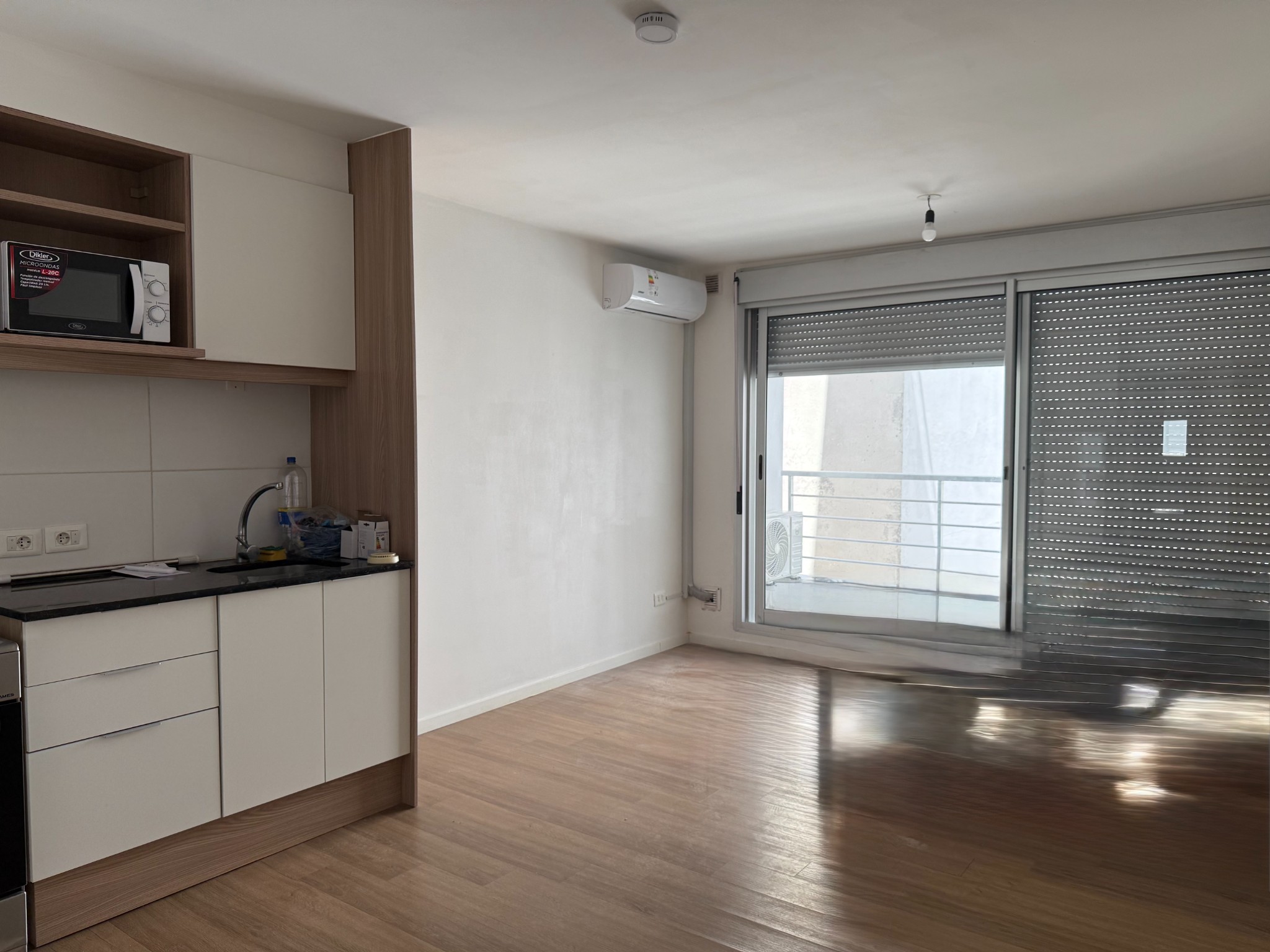 Apartamento En Alquiler En Pocitos Nuevo, Monoambiente Semi Equipado
