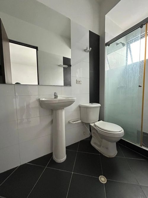 Casa de 4 alcobas en venta en Bosques De Rosa Blanca, Villavicencio, 140 m² · foto 6 de 12