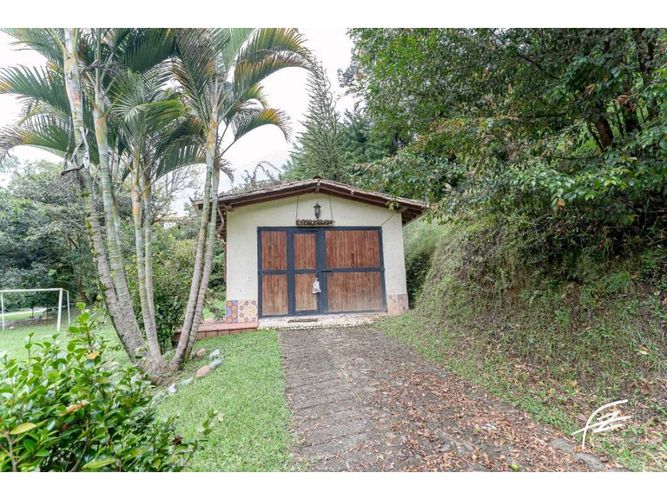 Finca en venta en El Colorado, Guarne, 410 m² · foto 9 de 24