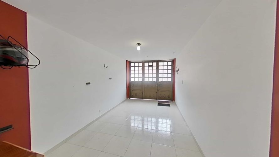 Casa en venta en San Cipriano, Bogotá · foto 3 de 15