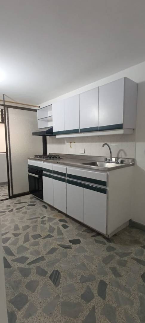 Apartamento de 3 habitaciones en arriendo en Calasanz, Medellín — imagen 1 de 27