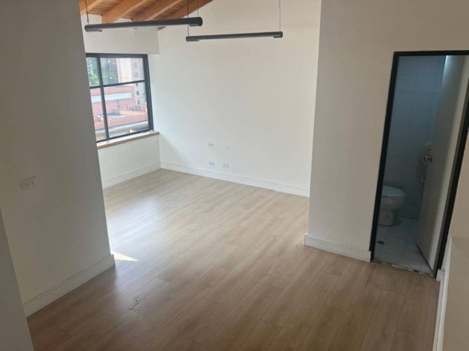 Oficina en arriendo en Milla De Oro, Medellín, 110 m² · foto 8 de 20