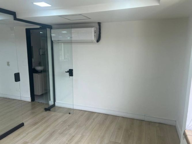 Oficina en arriendo en Milla De Oro, Medellín, 110 m² · foto 10 de 20