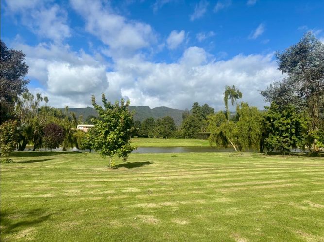 Lote en venta en Marquez, La Calera, 2800 m² · foto 2 de 16