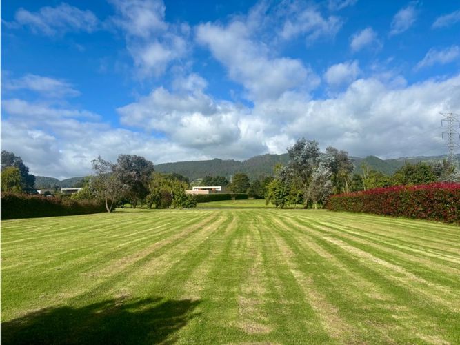 Lote en venta en Marquez, La Calera, 2800 m² · foto 4 de 16