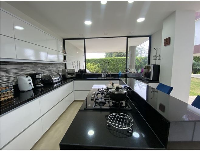 Casa de 5 alcobas en venta en Alfaguara, Jamundí, 360 m² · foto 13 de 13