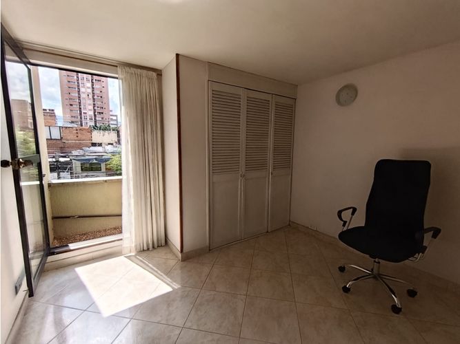 Apartamento de 3 alcobas en venta en Estadio, Medellín, 77 m² · foto 7 de 17