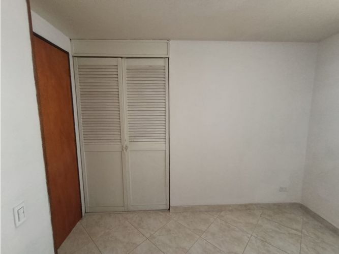 Apartamento de 3 alcobas en venta en Estadio, Medellín, 77 m² · foto 8 de 17