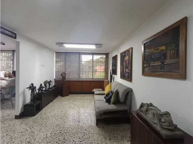 Oficina en venta en Suramericana, Medellín, 219 m² · foto 2 de 12