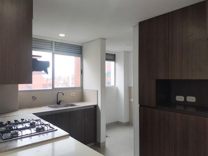 Apartamento de 3 alcobas en arriendo en Santa María De Los Ángeles, Medellín, 147 m² · foto 8 de 19