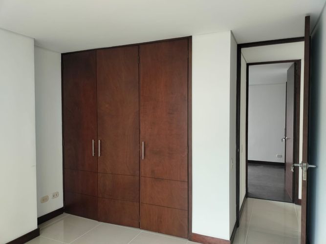 Apartamento de 3 alcobas en arriendo en Santa María De Los Ángeles, Medellín, 147 m² · foto 15 de 19