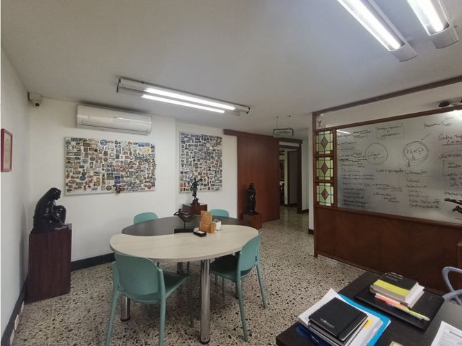 Oficina en venta en Suramericana, Medellín, 219 m² · foto 7 de 12