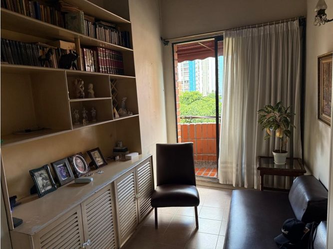 Apartamento de 2 alcobas en venta en Laureles, Medellín, 111 m² · foto 4 de 7