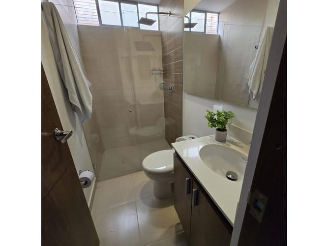 Apartamento en venta en Los Naranjos, Medellín · foto 10 de 17