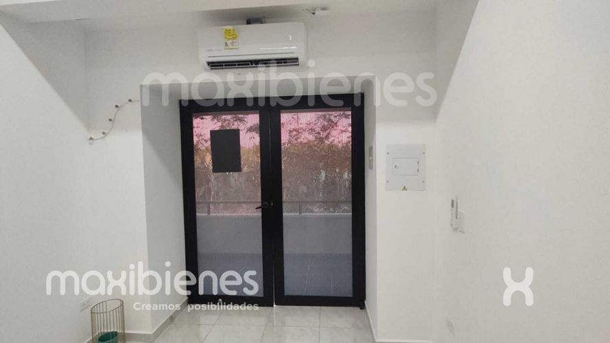 Local en arriendo en Villa Del Rio, Apartado, 20 m² · foto 6 de 7