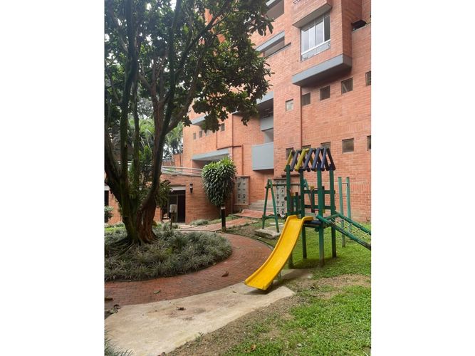Apartamento de 2 alcobas en venta en Loma De San Julian, Medellín, 61 m² · foto 12 de 12