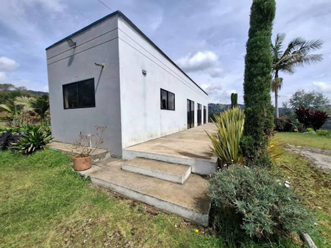 Casa de 3 alcobas en arriendo en San Jose, Guarne, 250 m² · foto 13 de 24