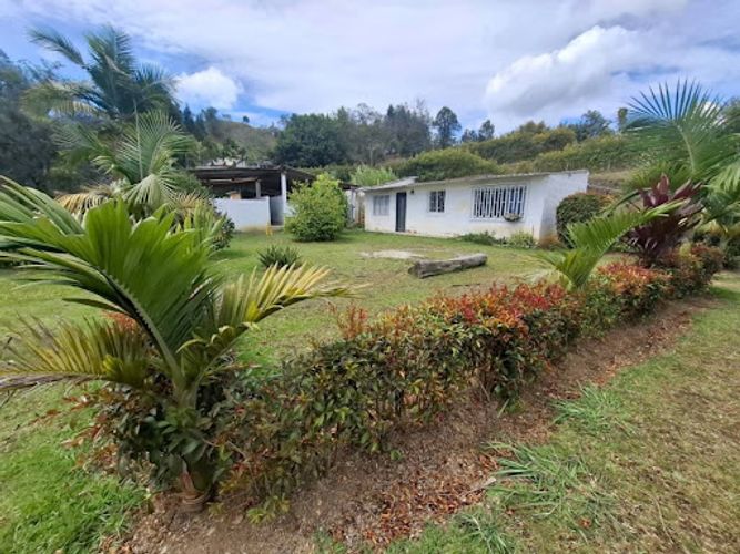 Casa de 3 alcobas en arriendo en San Jose, Guarne, 250 m² · foto 20 de 24
