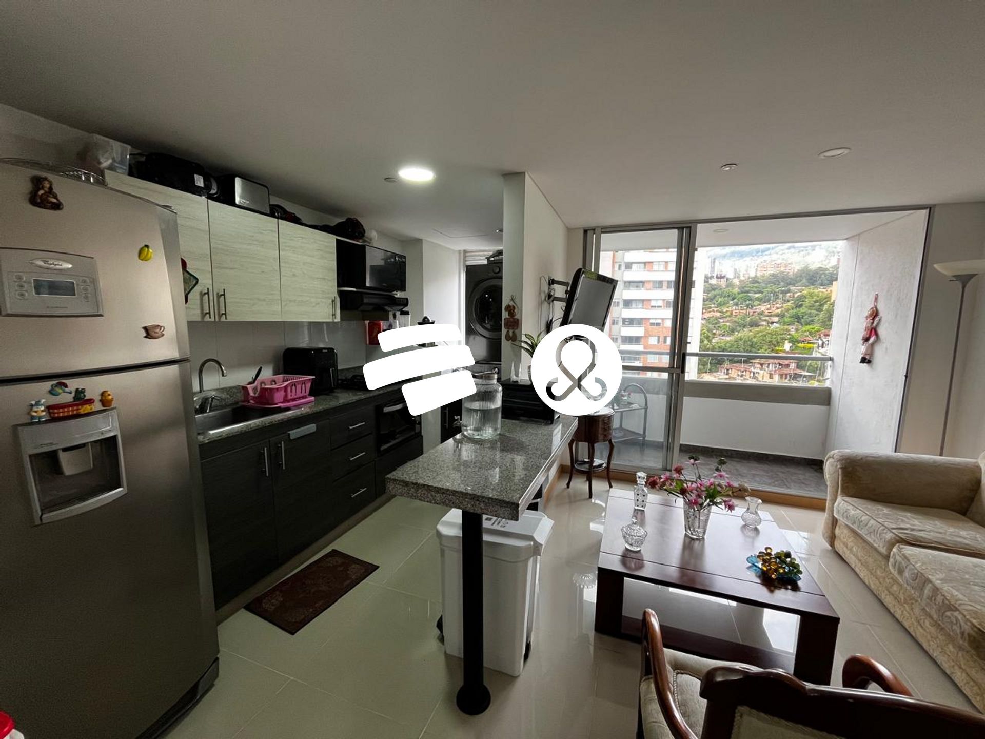 Apartamento en venta en Zona Centro, Envigado · foto 3 de 16