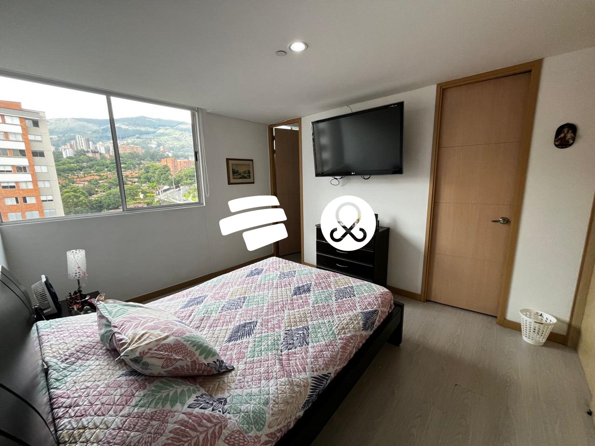 Apartamento en venta en Zona Centro, Envigado · foto 10 de 16