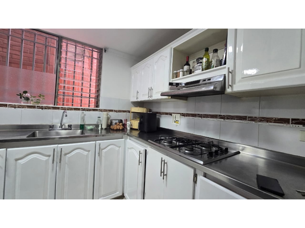 Apartamento en venta en Loma Linda, Envigado · foto 3 de 12