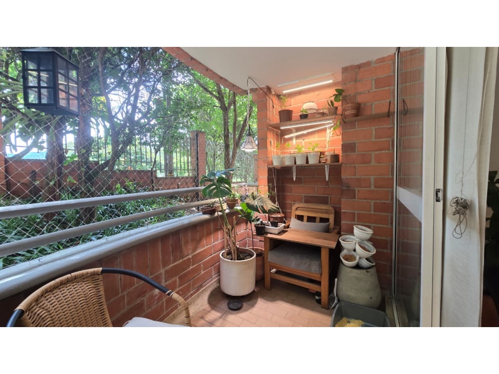 Apartamento en venta en Loma Linda, Envigado · foto 5 de 12