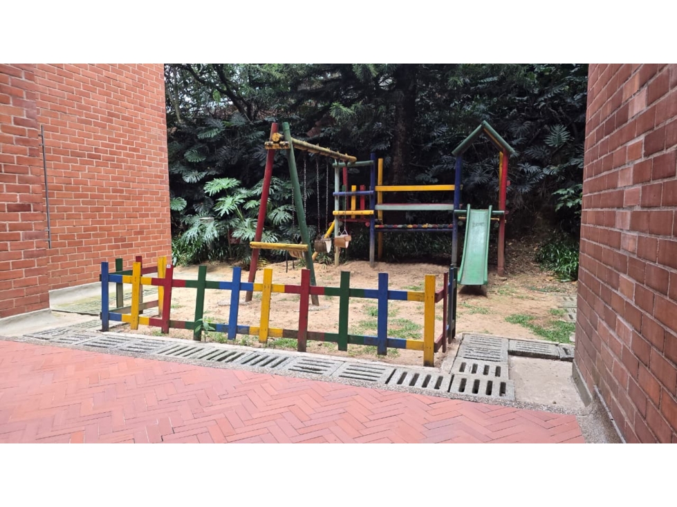 Apartamento en venta en Loma Linda, Envigado · foto 11 de 12